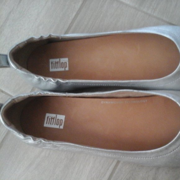 Fitflop Allegro Silver Leather Slip On Ballet Flats. Size 7.5 US (38.5 EU) - Picture 3 of 9